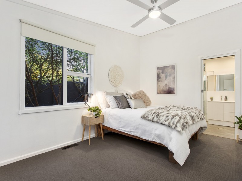 71 Walker Crescent, Narrabundah ACT 2604