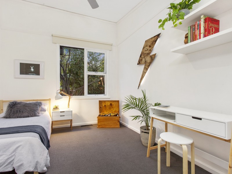 71 Walker Crescent, Narrabundah ACT 2604