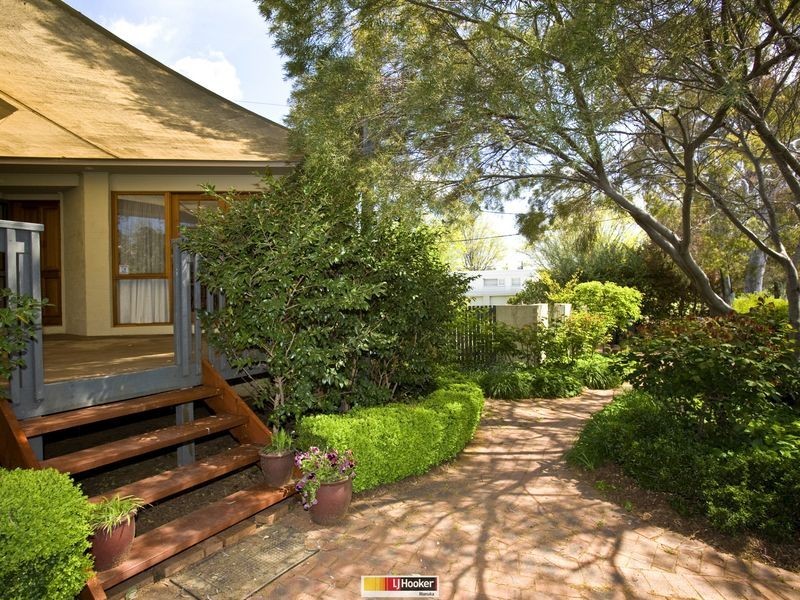 21 Brockman Street, Narrabundah ACT 2604