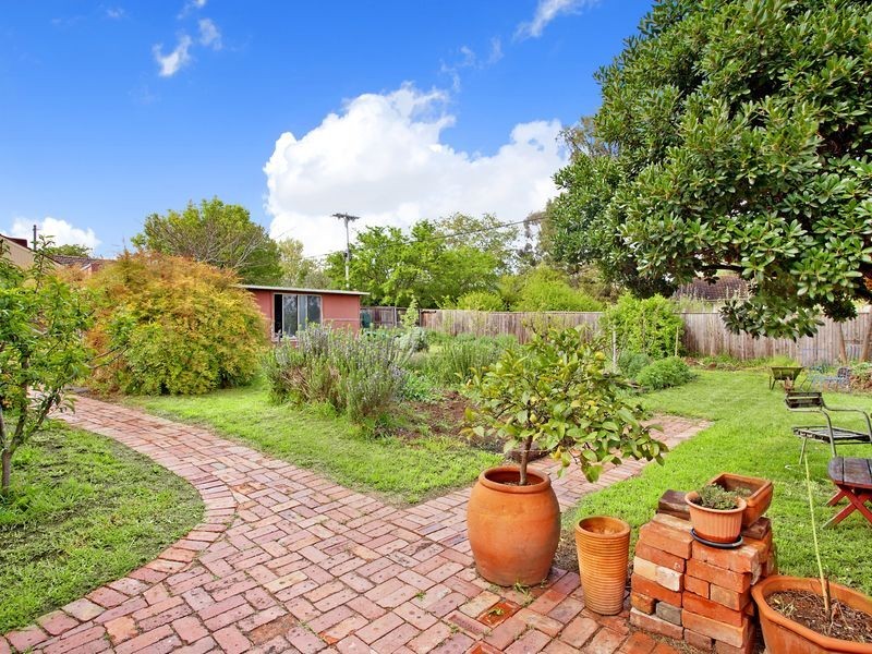 72 Captain Cook Crescent, Griffith ACT 2603