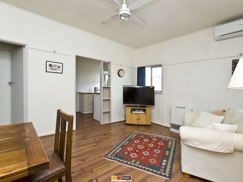 7 Binya Place, Narrabundah ACT 2604
