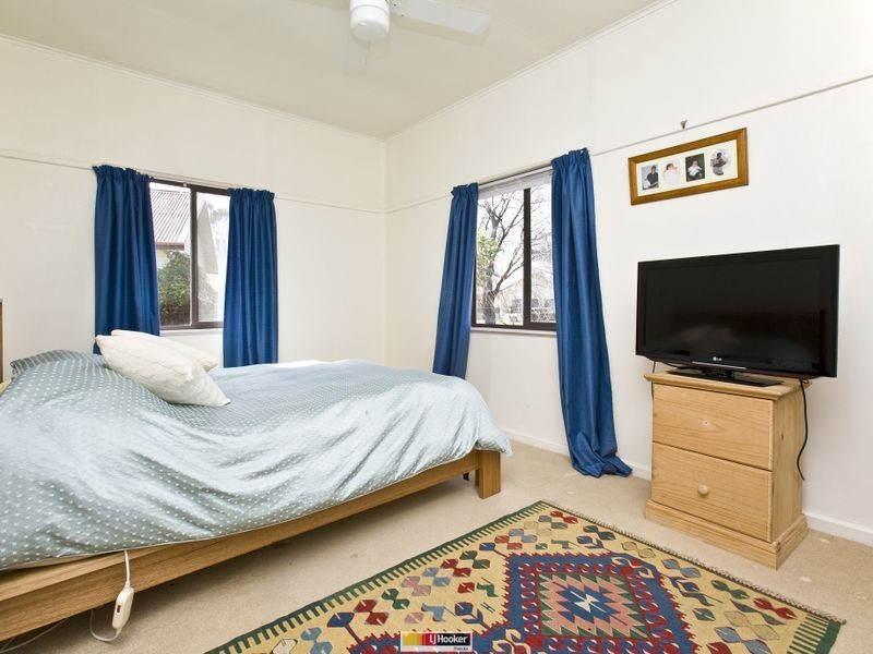 7 Binya Place, Narrabundah ACT 2604