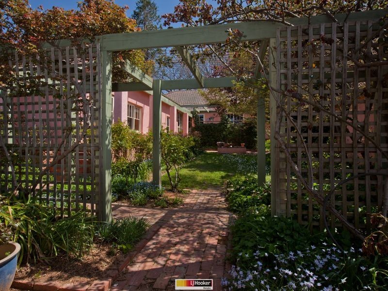 9 Grant Crescent, Griffith ACT 2603