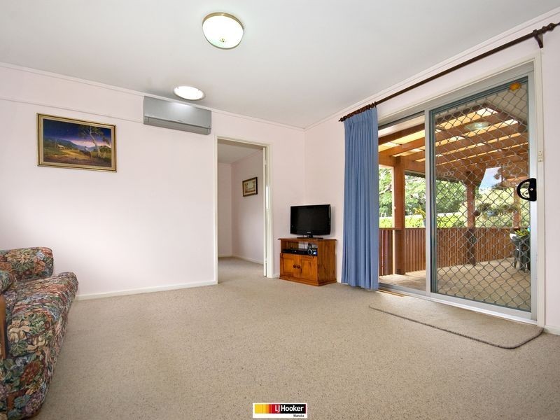 62 Jensen Street, Hughes ACT 2605