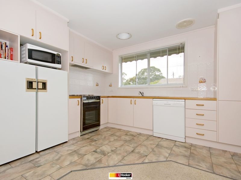 62 Jensen Street, Hughes ACT 2605