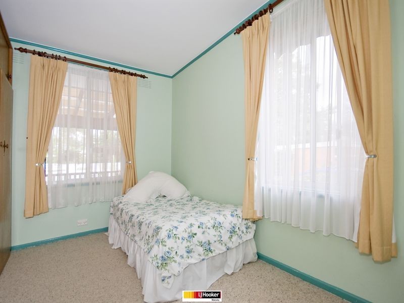 62 Jensen Street, Hughes ACT 2605