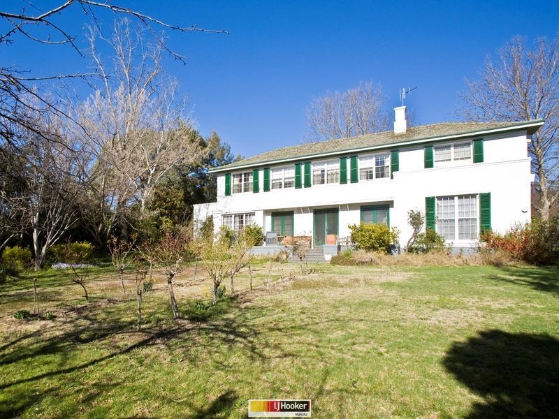 17 Canterbury Crescent, Deakin ACT 2600