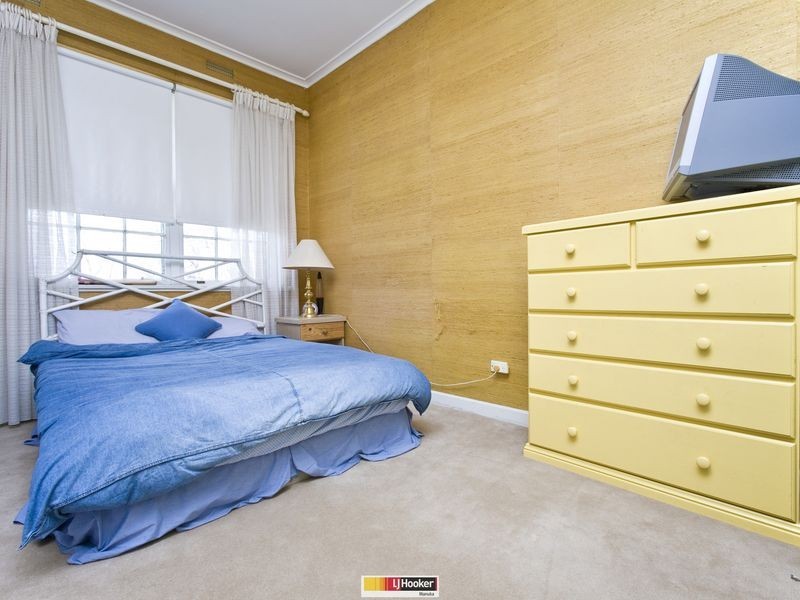 17 Canterbury Crescent, Deakin ACT 2600