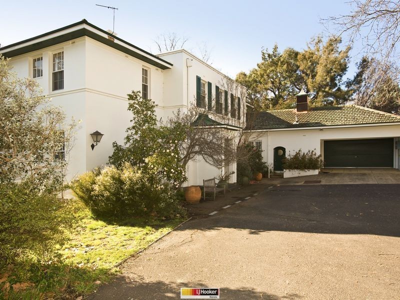17 Canterbury Crescent, Deakin ACT 2600