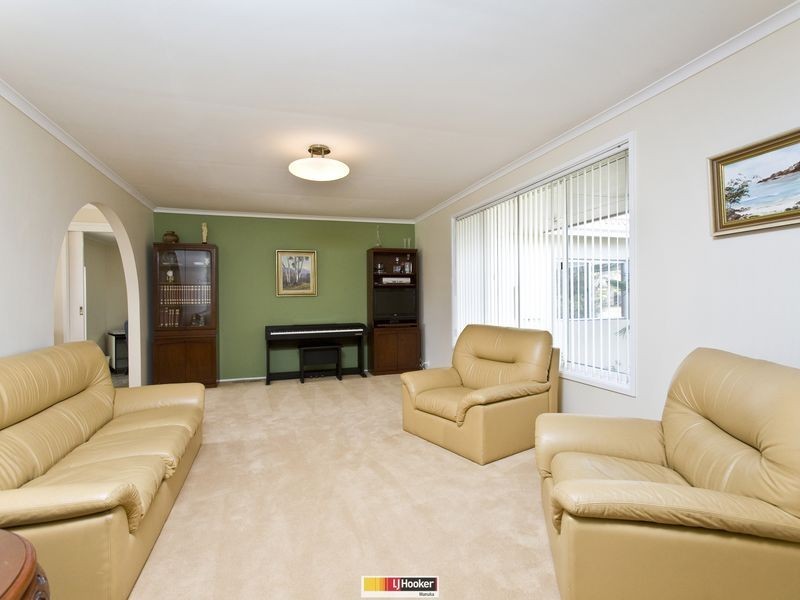 4 Riordan Street, Fadden ACT 2904