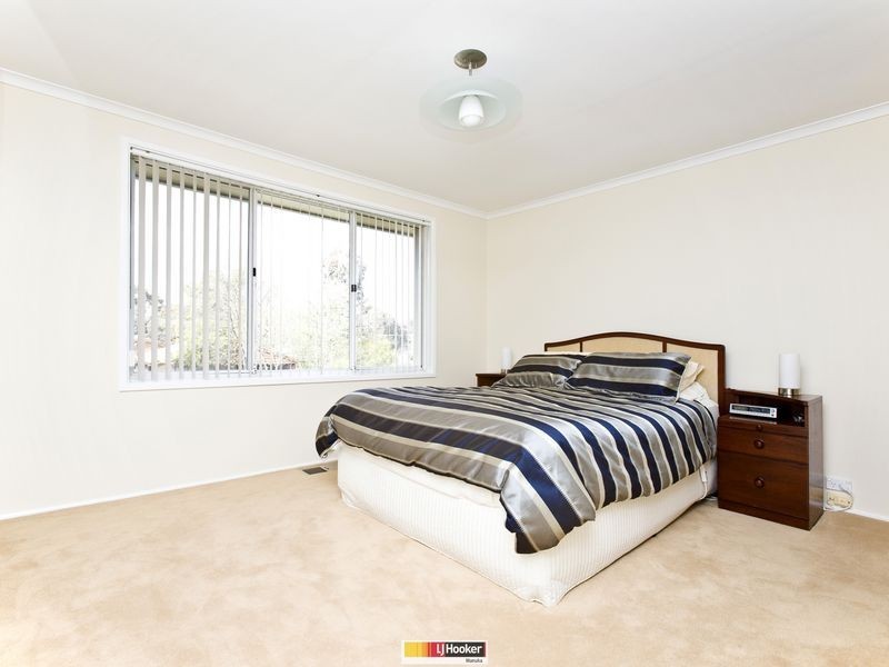 4 Riordan Street, Fadden ACT 2904