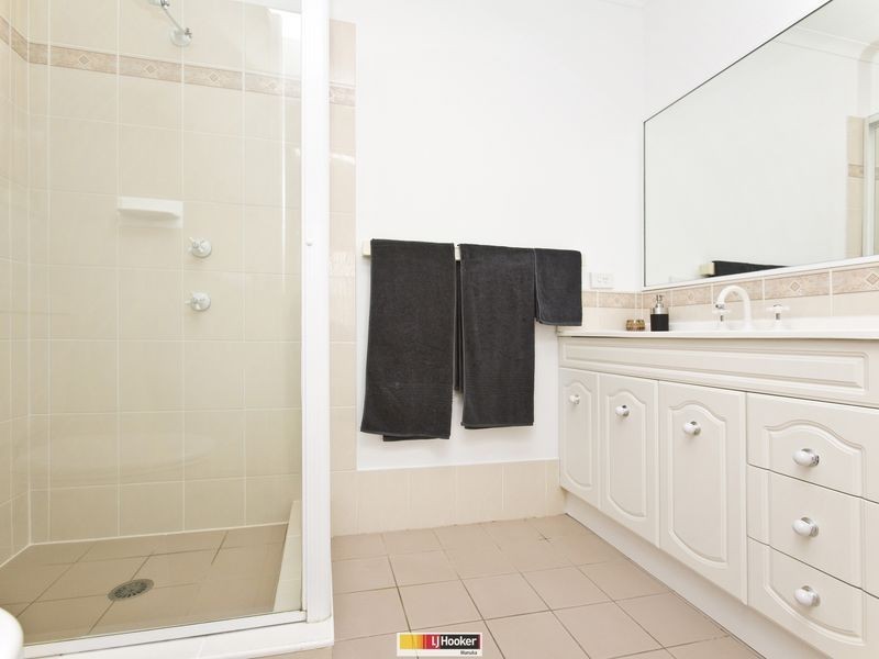 4 Riordan Street, Fadden ACT 2904