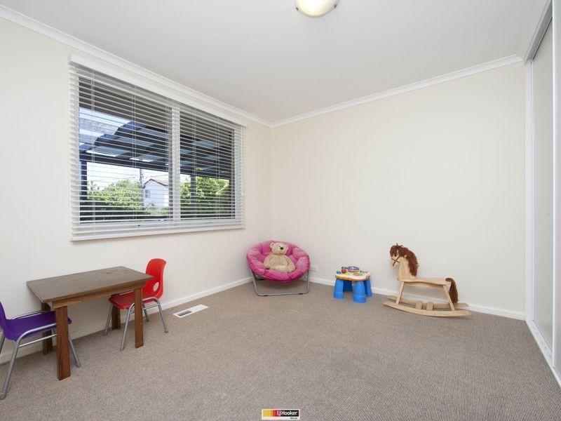 4 Shore Place, Weston ACT 2611