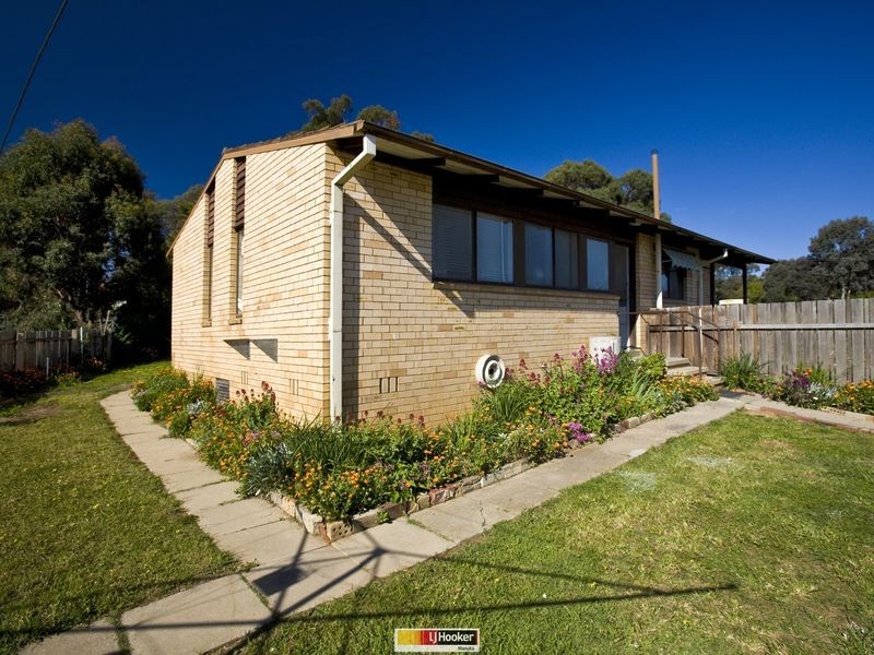 2 Garrad Court, Charnwood ACT 2615