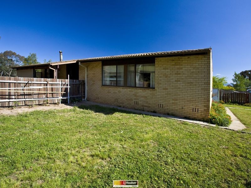 2 Garrad Court, Charnwood ACT 2615