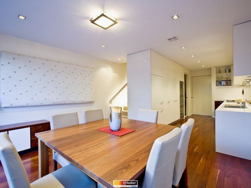 11/25 Jerrabomberra Avenue, Narrabundah ACT 2604