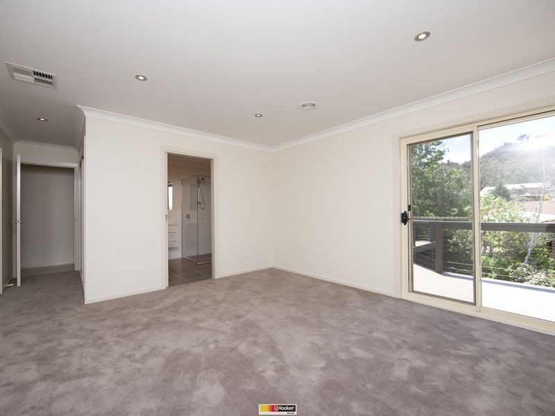 52 Nicklin Crescent, Fadden ACT 2904