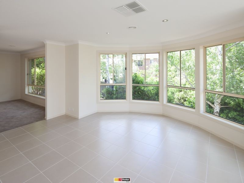 52 Nicklin Crescent, Fadden ACT 2904