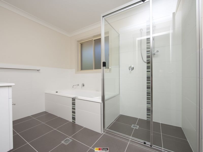 52 Nicklin Crescent, Fadden ACT 2904