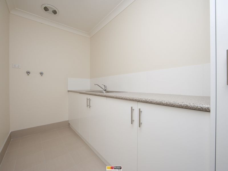 52 Nicklin Crescent, Fadden ACT 2904