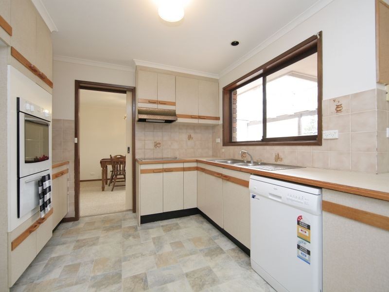 8 Flockton Place, Chisholm ACT 2905