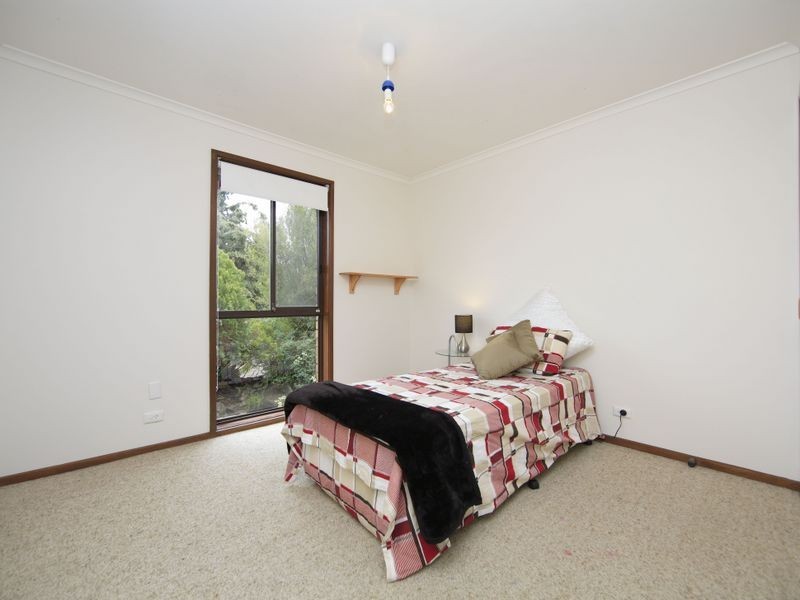 8 Flockton Place, Chisholm ACT 2905