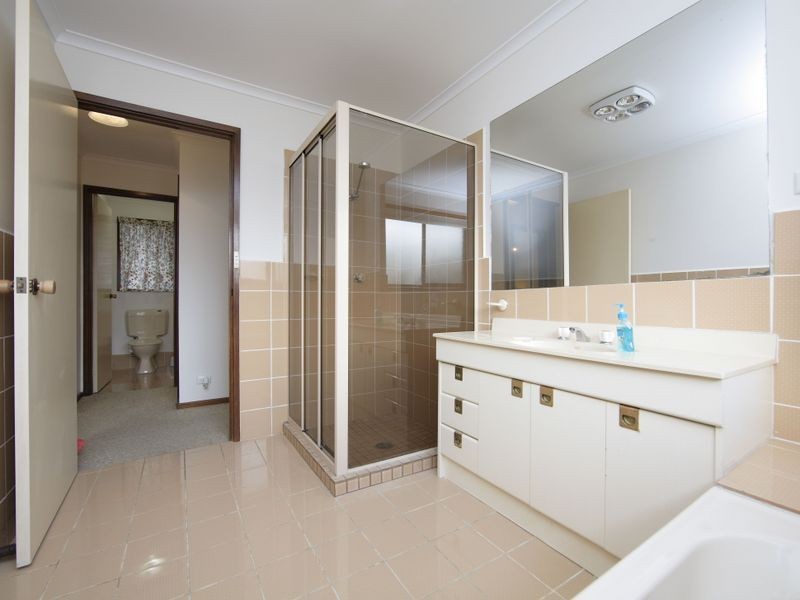 8 Flockton Place, Chisholm ACT 2905