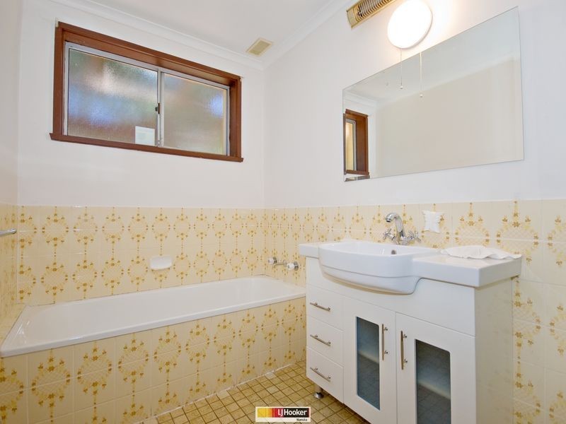 54 Livingston Avenue, Kambah ACT 2902