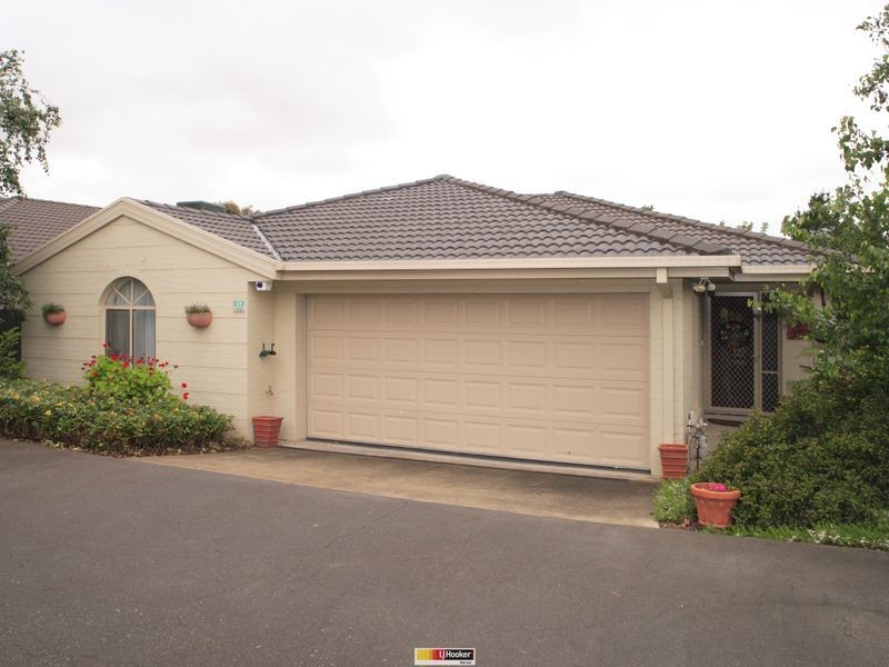 17/131 Britten Jones Drive, Holt ACT 2615