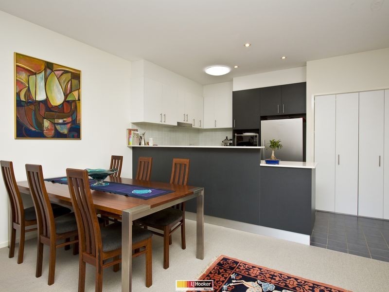 18/25 Jerrabomberra Avenue, Narrabundah ACT 2604