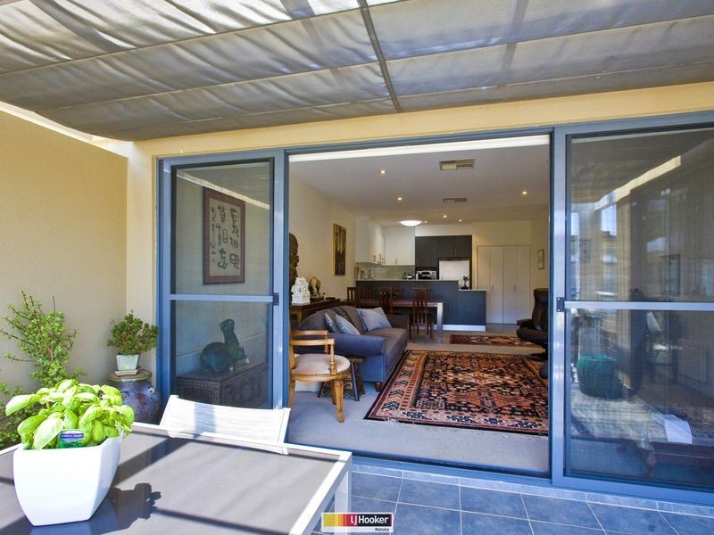 18/25 Jerrabomberra Avenue, Narrabundah ACT 2604