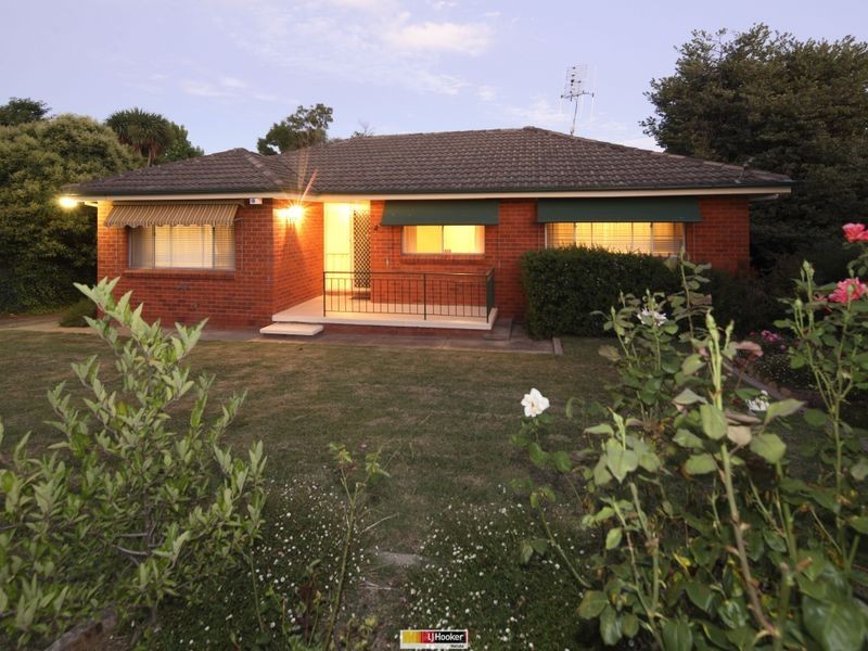 26 Woodger Parade, Queanbeyan NSW 2620