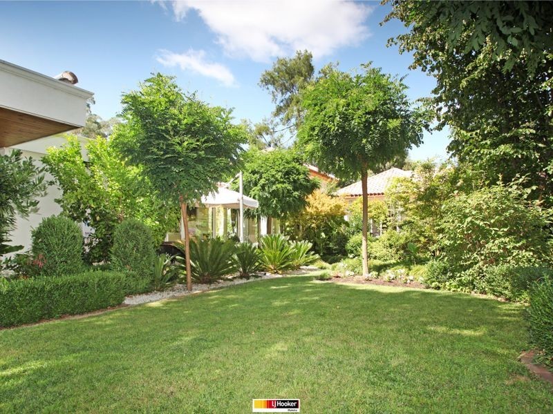 9 Dampier Crescent, Forrest ACT 2603