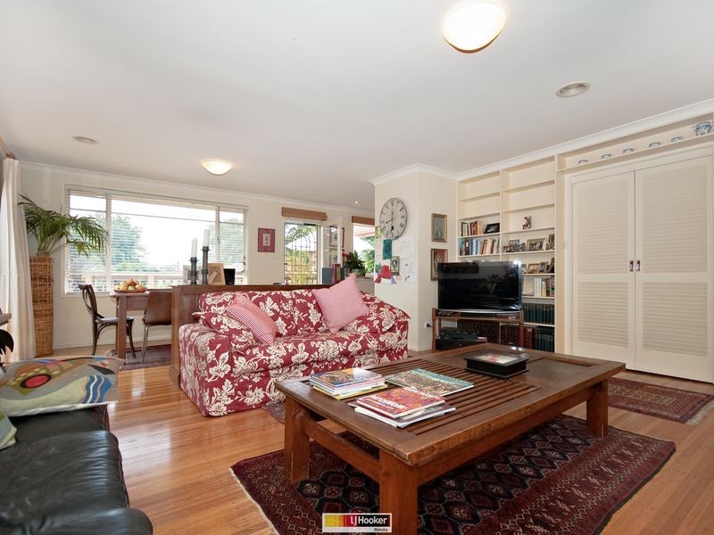 2 Nelson Place, Curtin ACT 2605