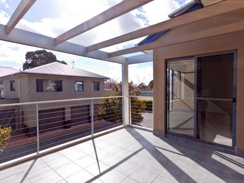 17/25 Jerrabomberra Avenue, Narrabundah ACT 2604