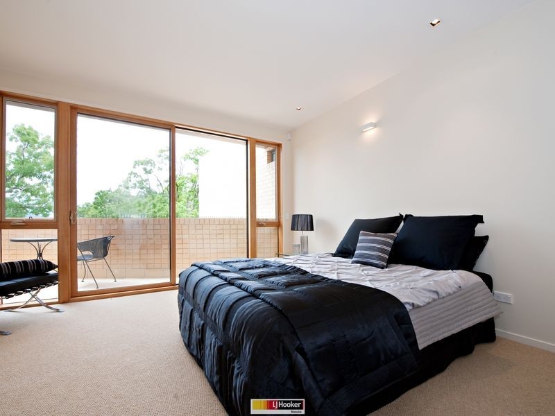 12 Bentham Street, Yarralumla ACT 2600