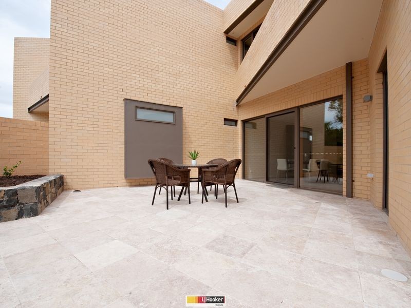12 Bentham Street, Yarralumla ACT 2600