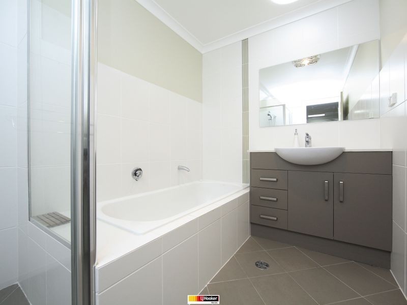 27 Bettie McNee Street, Watson ACT 2602