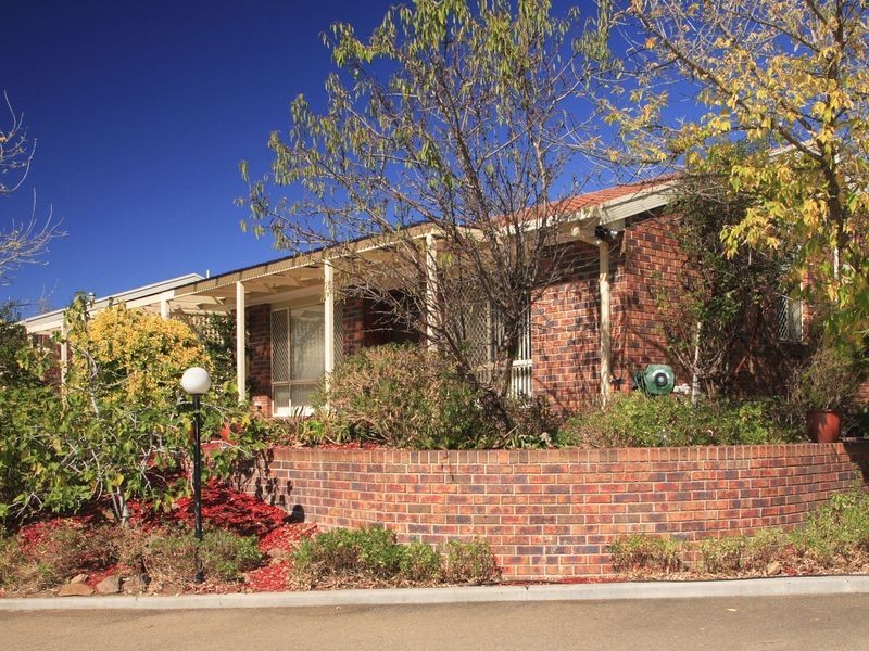 25/27 Elm Way, Jerrabomberra NSW 2619