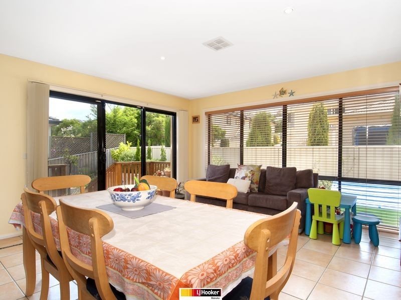 25 Bluestone Gardens, Jerrabomberra NSW 2619