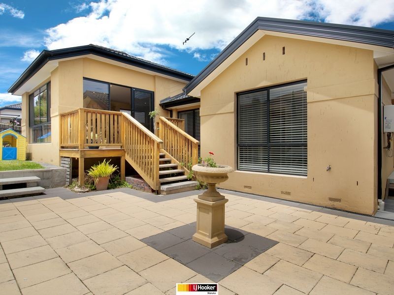 25 Bluestone Gardens, Jerrabomberra NSW 2619