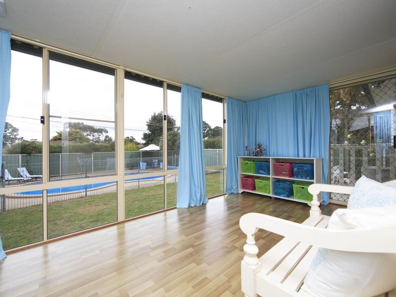 77 Boddington Crescent, Kambah ACT 2902