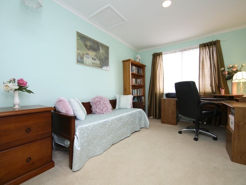 77 Boddington Crescent, Kambah ACT 2902