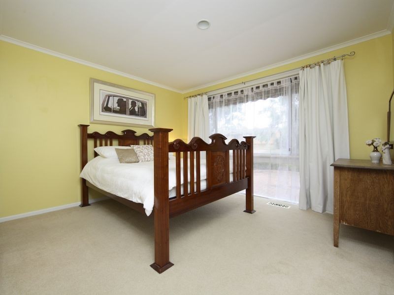 77 Boddington Crescent, Kambah ACT 2902