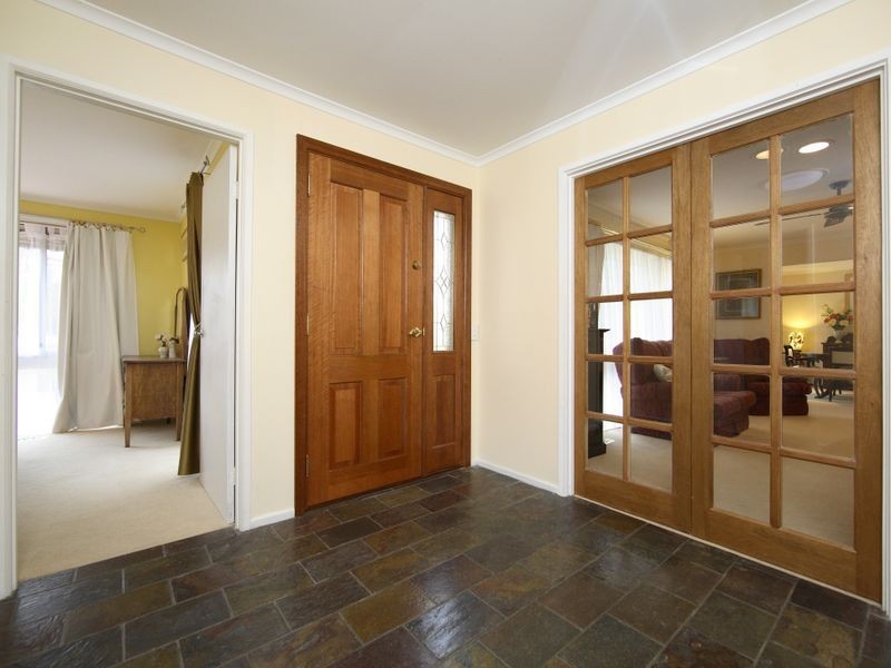 77 Boddington Crescent, Kambah ACT 2902