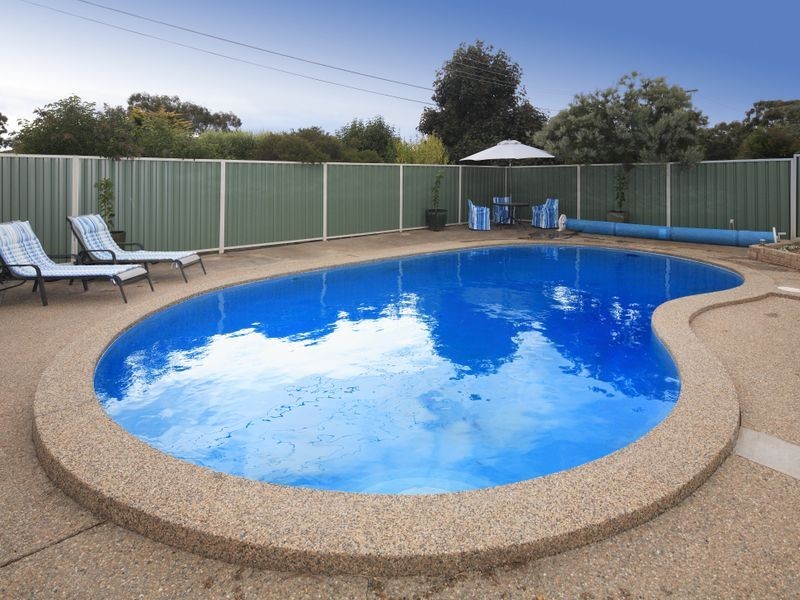 77 Boddington Crescent, Kambah ACT 2902