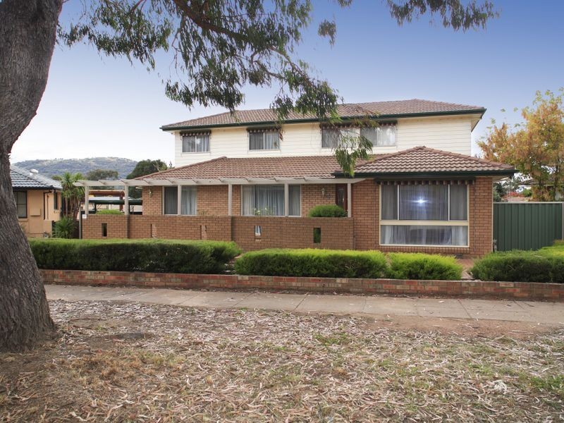 77 Boddington Crescent, Kambah ACT 2902