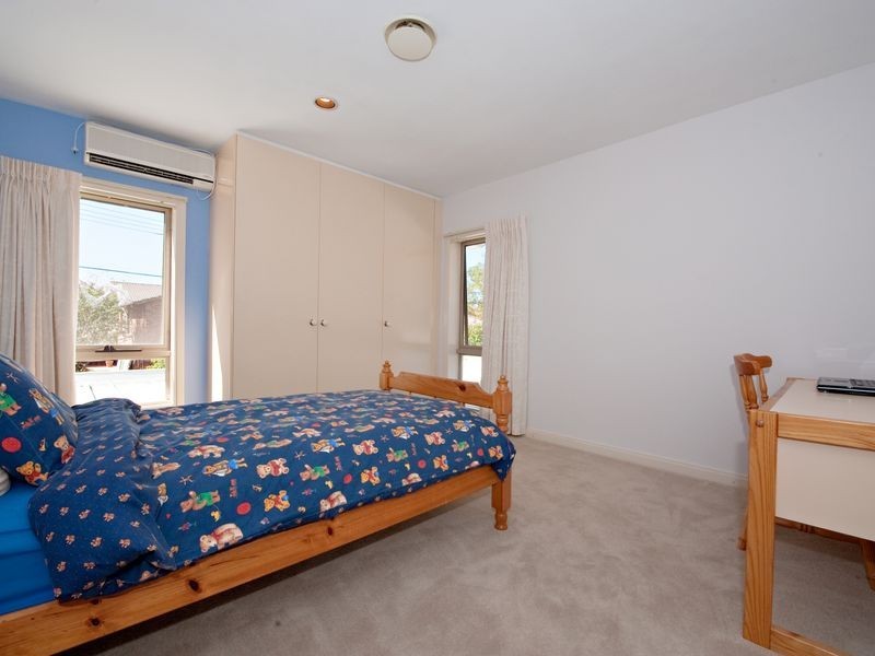 6 Francis Street, Yarralumla ACT 2600