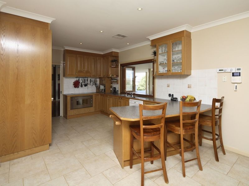 99 Goolabri Drive, Sutton NSW 2620