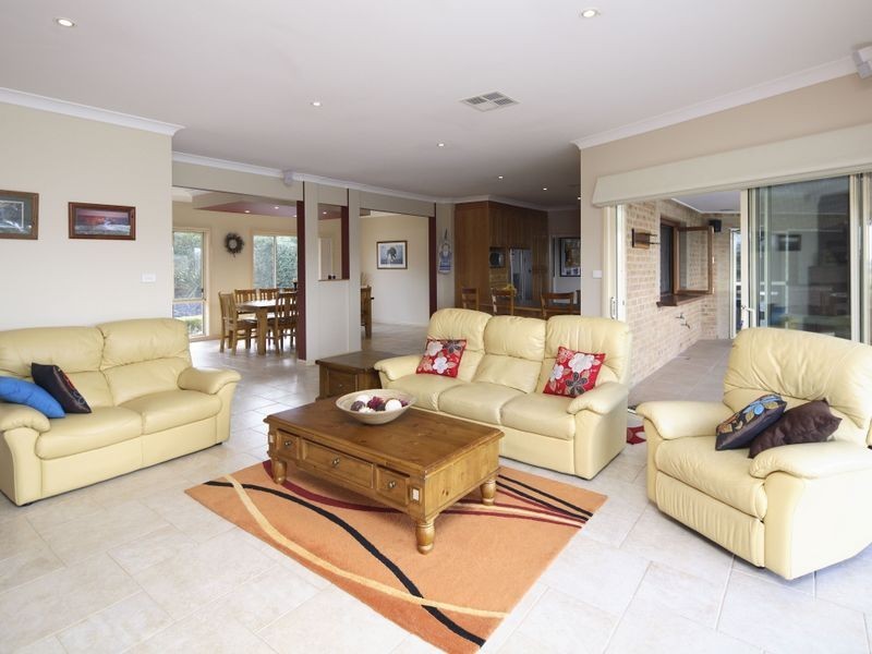 99 Goolabri Drive, Sutton NSW 2620